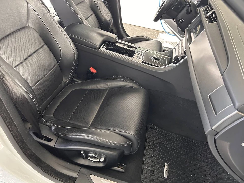 2017 Jaguar X260 XF - Image 12 of 16