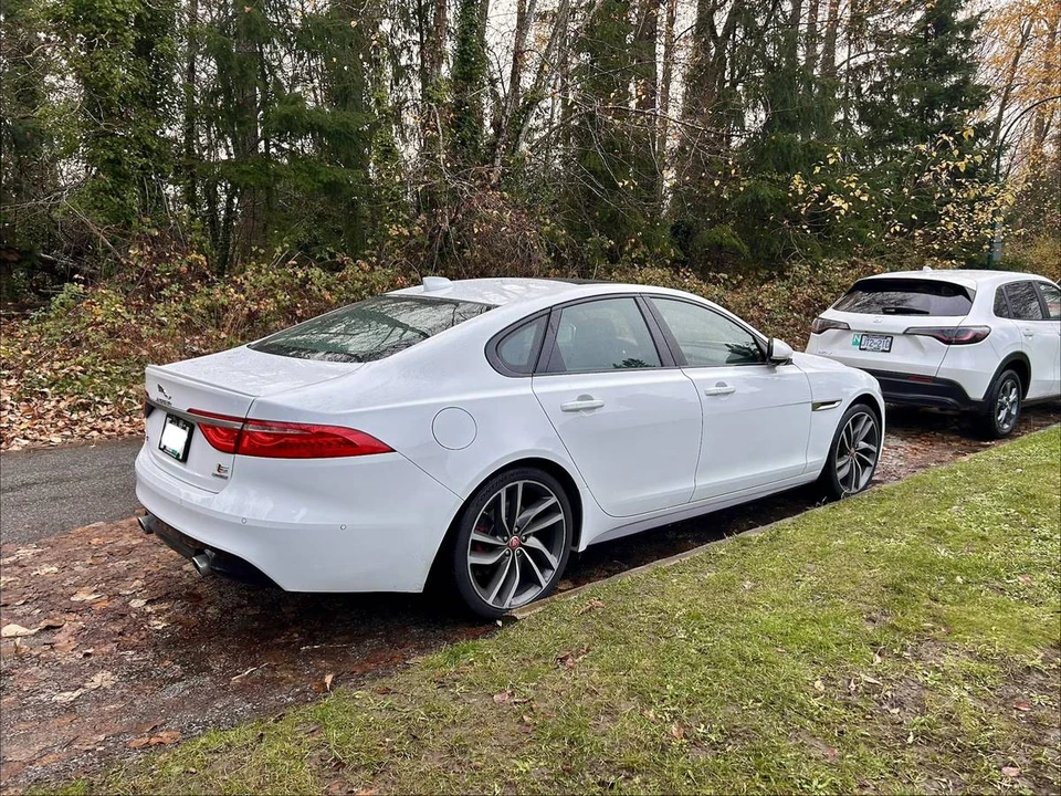 2017 Jaguar X260 XF - Image 5 of 16