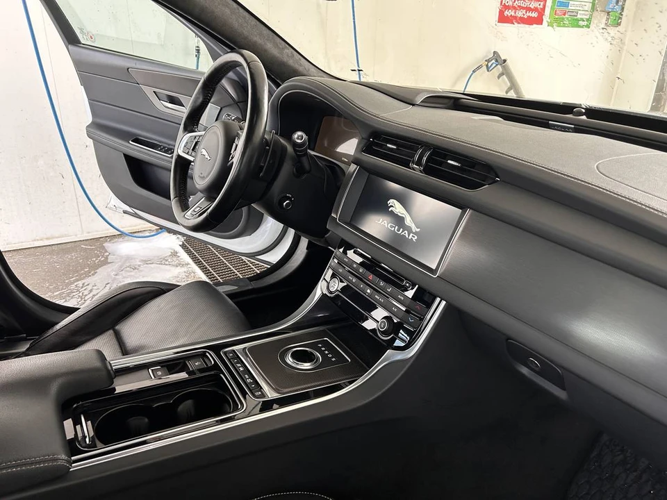 2017 Jaguar X260 XF - Image 11 of 16