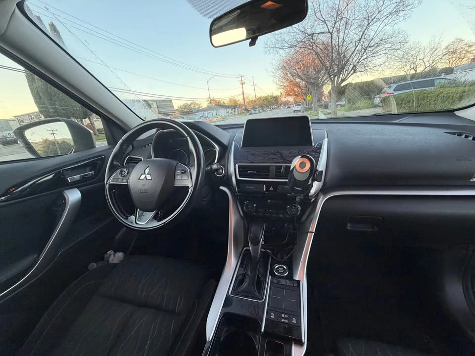 2019 Mitsubishi Eclipse Cross - Image 7 of 8