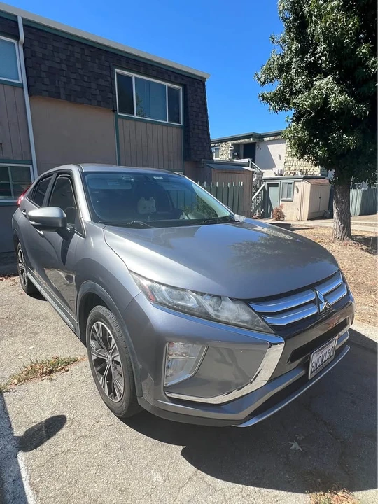 2019 Mitsubishi Eclipse Cross - Image 3 of 8