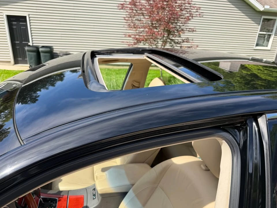 2007 Lexus ES 5th Gen - Image 4 of 10