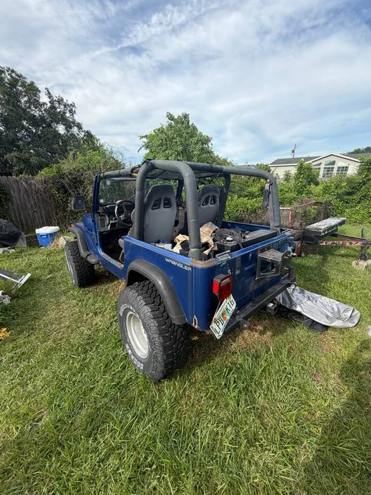 1993 Jeep YJ Wrangler - Image 4 of 23