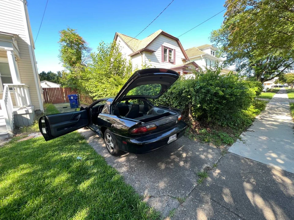 1999 Chevrolet Camaro 4th Gen - Image 3 of 4
