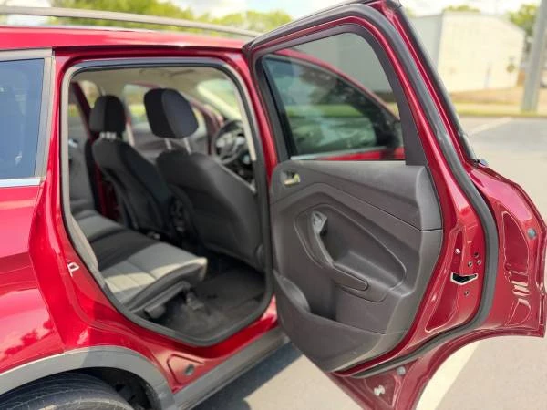2014 Ford Escape - Image 15 of 31