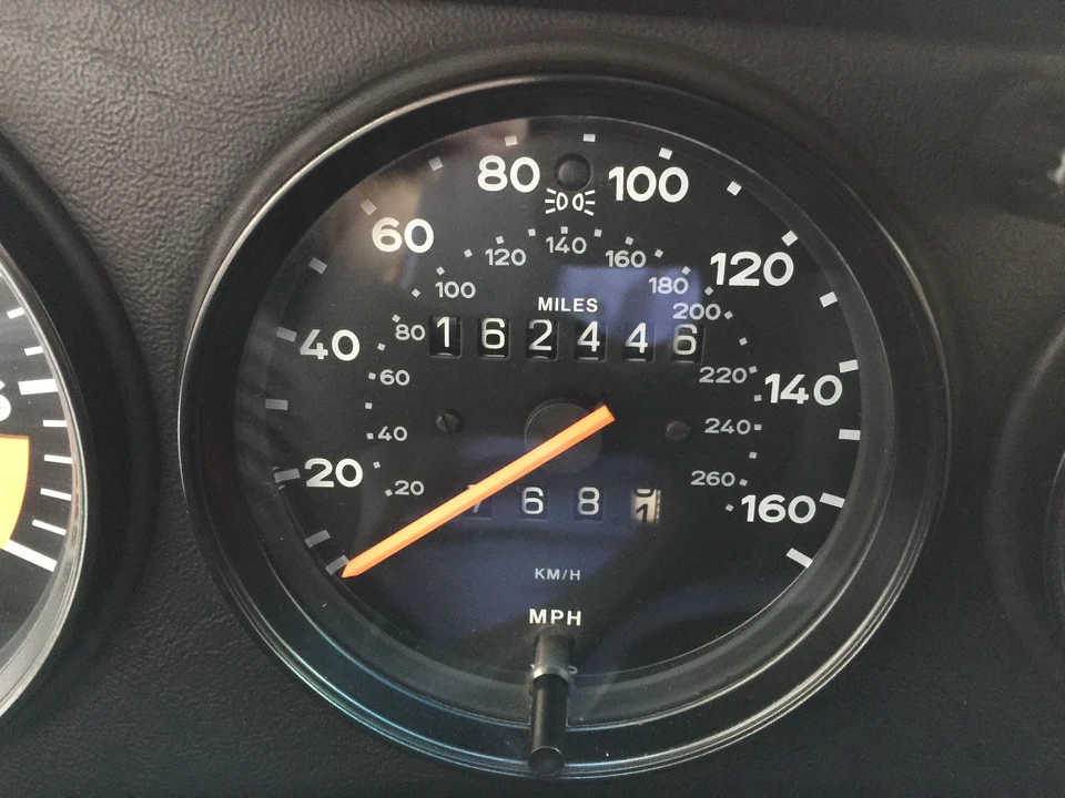 1987 Porsche 911 Carrera 3.2 - Image 9 of 10