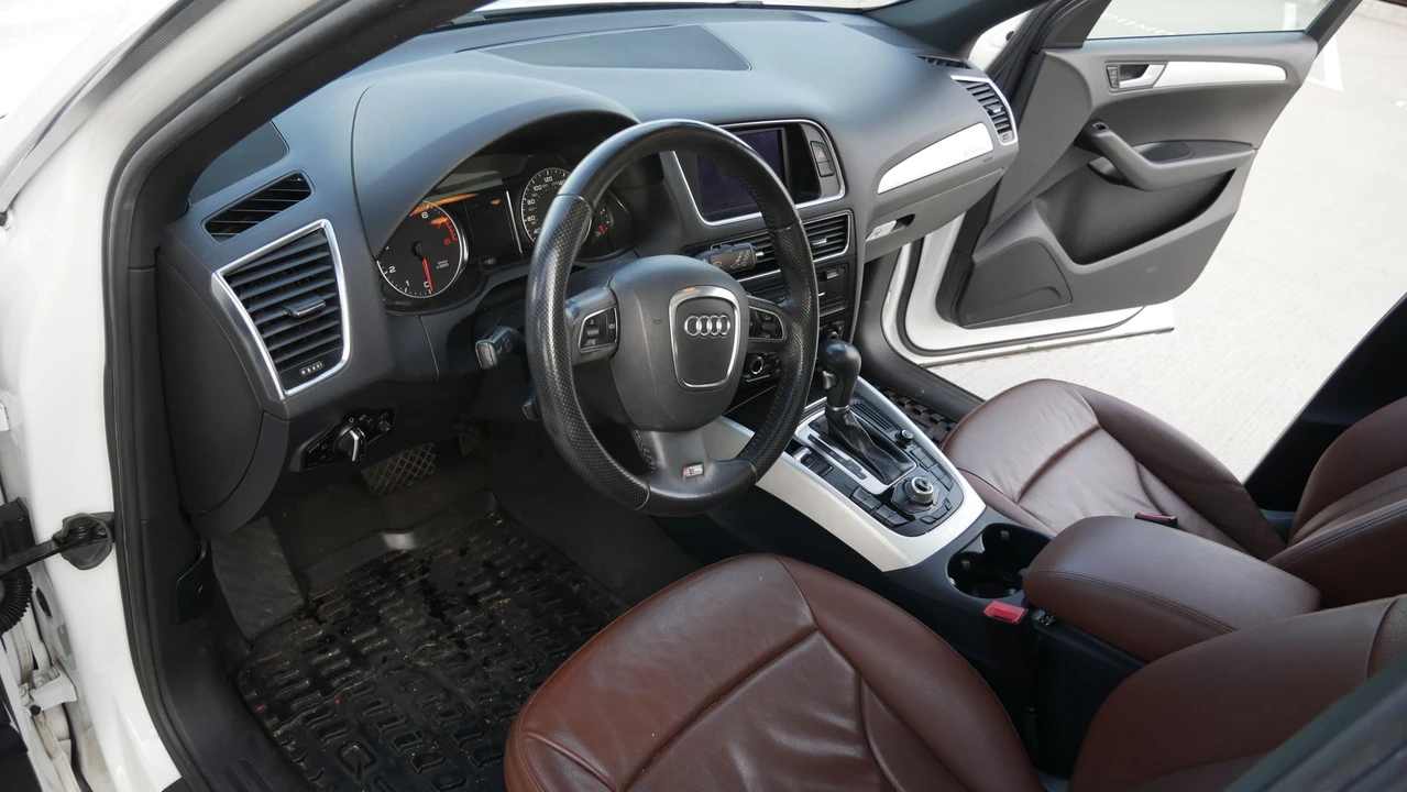 2010 Audi 8R Q5 - Image 6 of 13