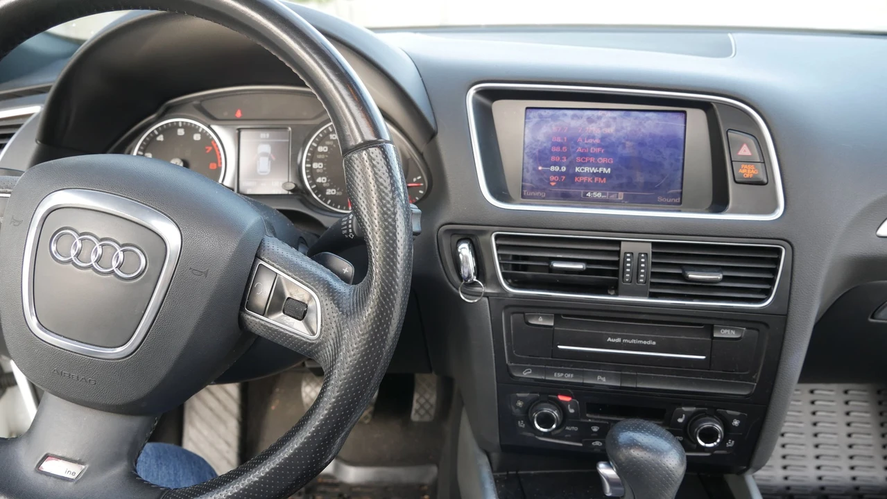 2010 Audi 8R Q5 - Image 8 of 13