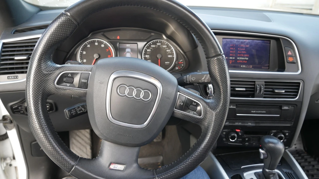 2010 Audi 8R Q5 - Image 9 of 13