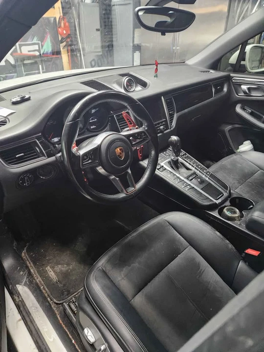 2016 Porsche Macan - Image 2 of 4