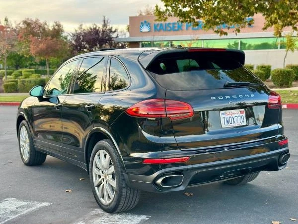 2017 Porsche 958 Cayenne - Image 8 of 21