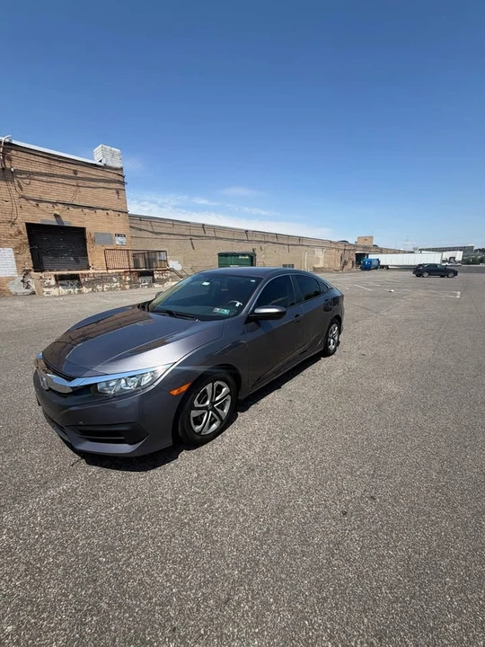 2016 Honda Civic 10th Gen - Image 5 of 6