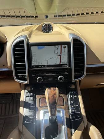 2012 Porsche 958 Cayenne - Image 13 of 16