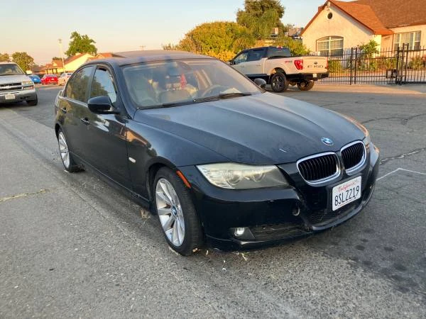 2011 BMW E90 3 Series Sedan - Image 4 of 5
