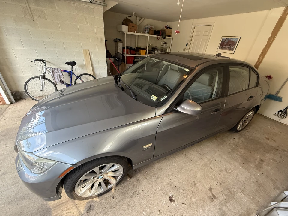 2011 BMW E90 3 Series Sedan - Image 3 of 6