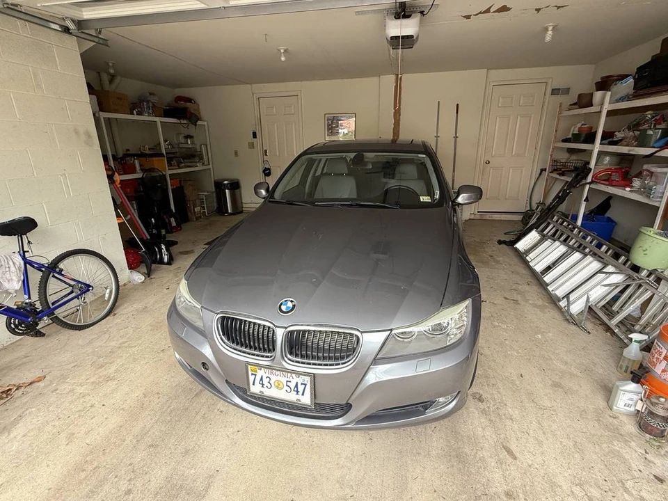 2011 BMW E90 3 Series Sedan - Image 2 of 12