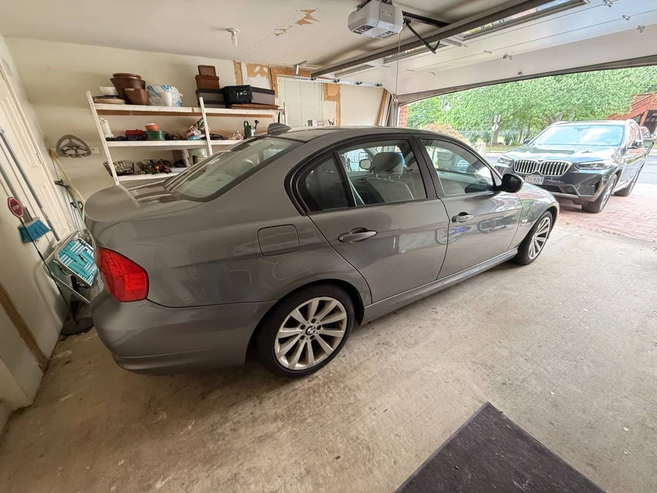 2011 BMW E90 3 Series Sedan - Image 7 of 12