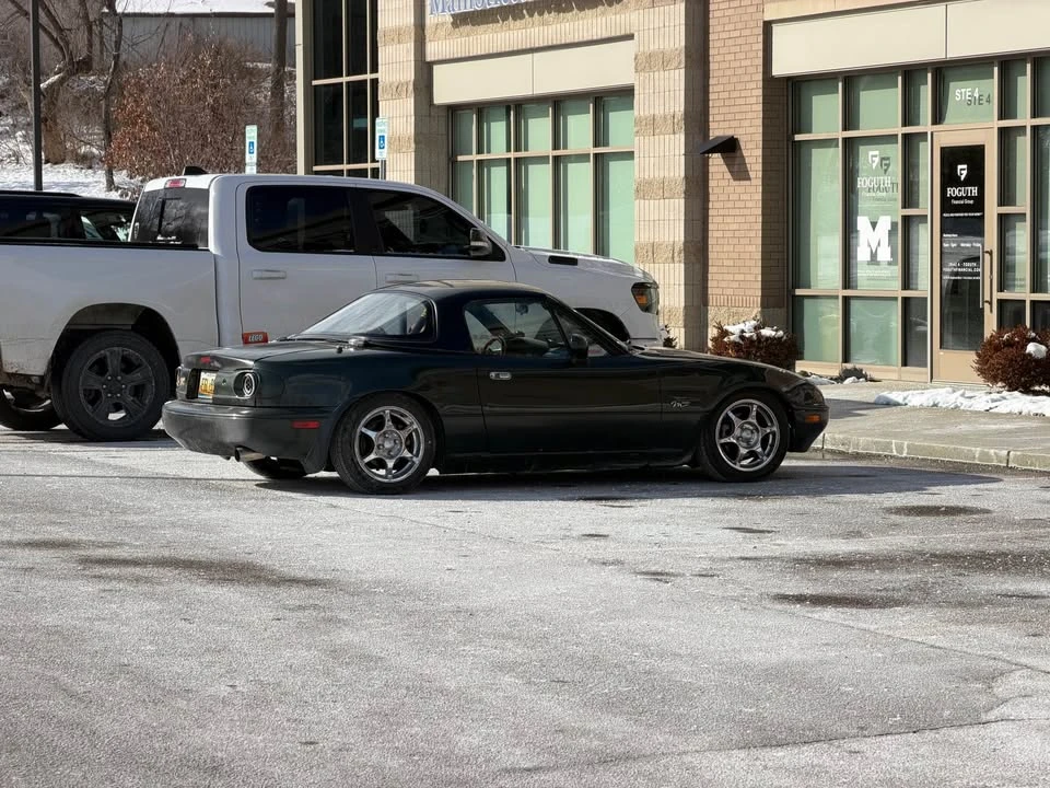 1997 Mazda NA MX-5 Miata - Image 6 of 9