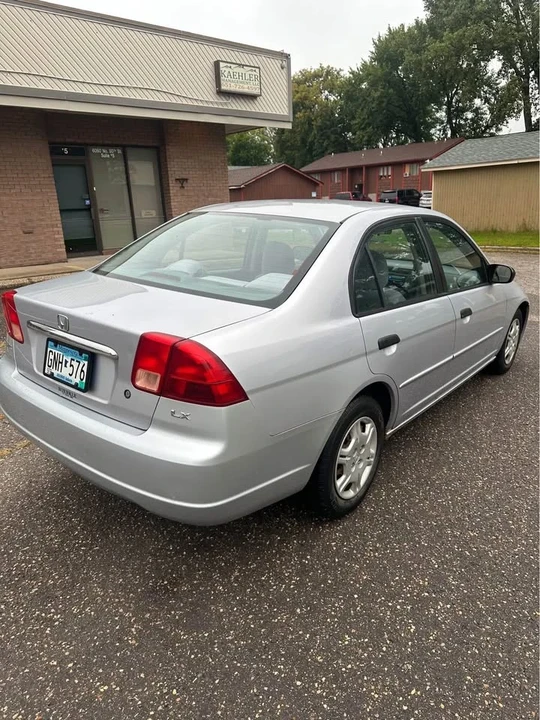 2001 Honda Civic 7th Gen - Image 2 of 9