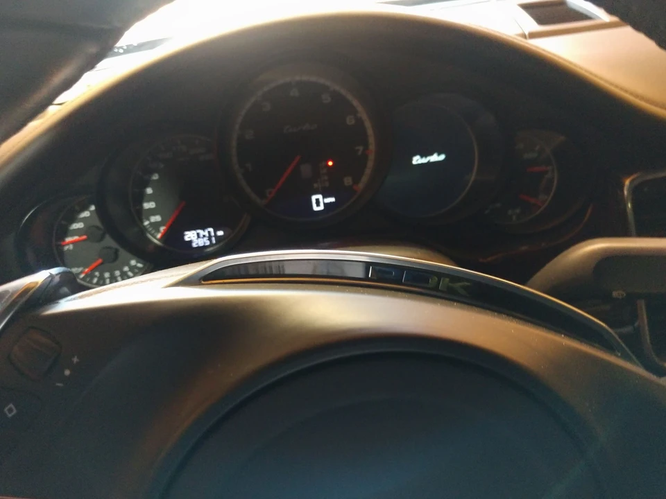 2014 Porsche 970 Panamera - Image 9 of 11