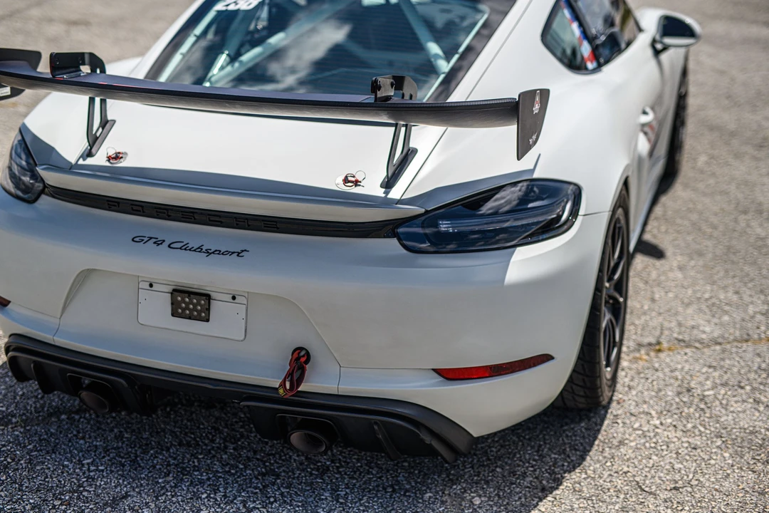 2019 Porsche 718 Cayman GT4 Clubsport - Image 5 of 11