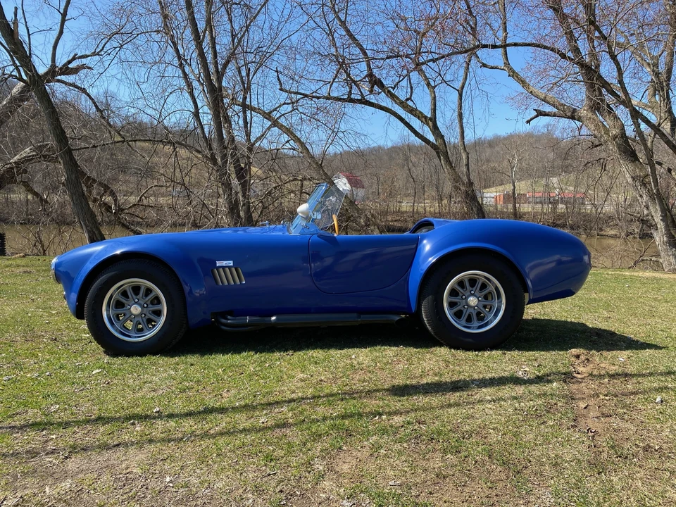 Shelby Cobra Replica - Image 3 of 31