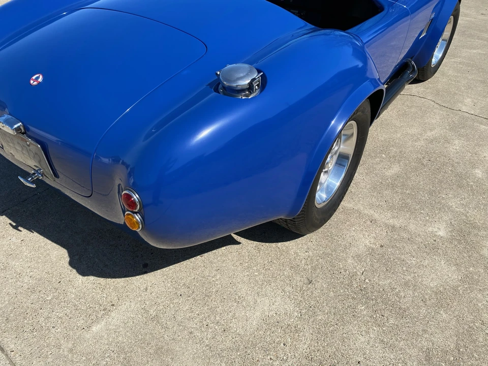 Shelby Cobra Replica - Image 18 of 31