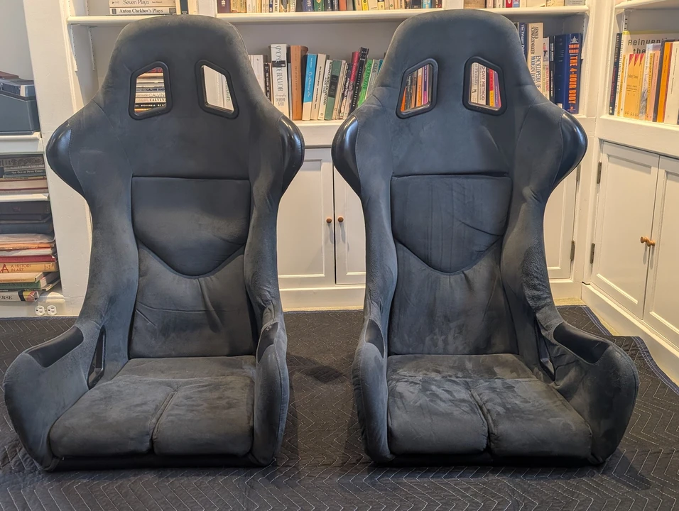 Parts & Memorabilia Seats & Interior - Image 3 of 6