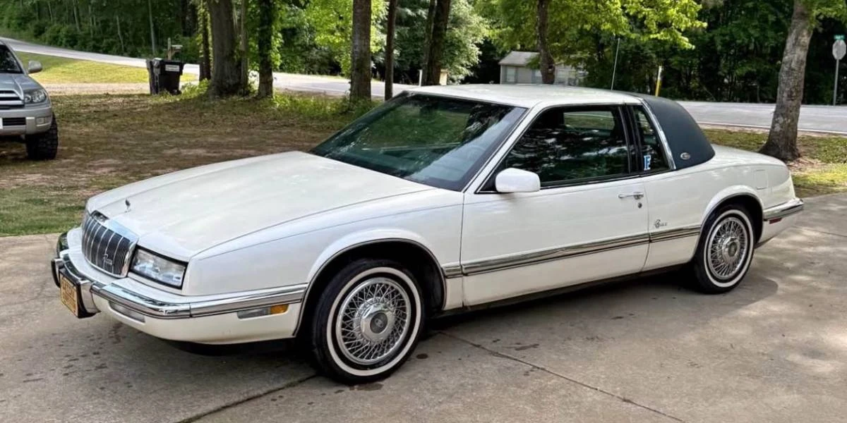 1992 Buick Riviera 4th-7th Gen - Image 3 of 24