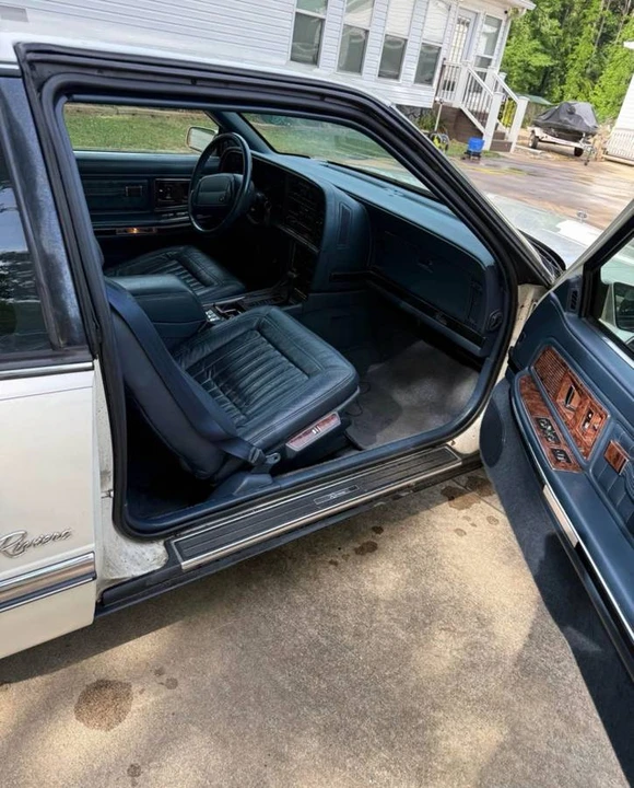 1992 Buick Riviera 4th-7th Gen - Image 6 of 24