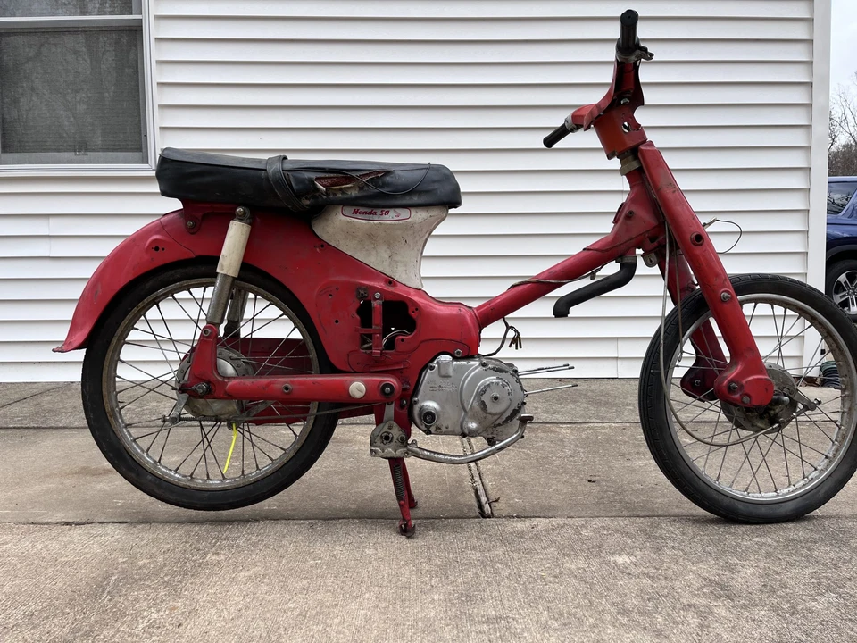 Honda Super Cub - Image 10 of 31