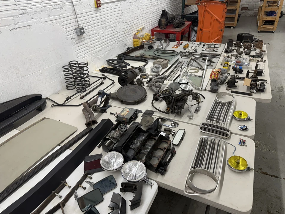 Parts & Memorabilia Mechanical Components - Image 2 of 31