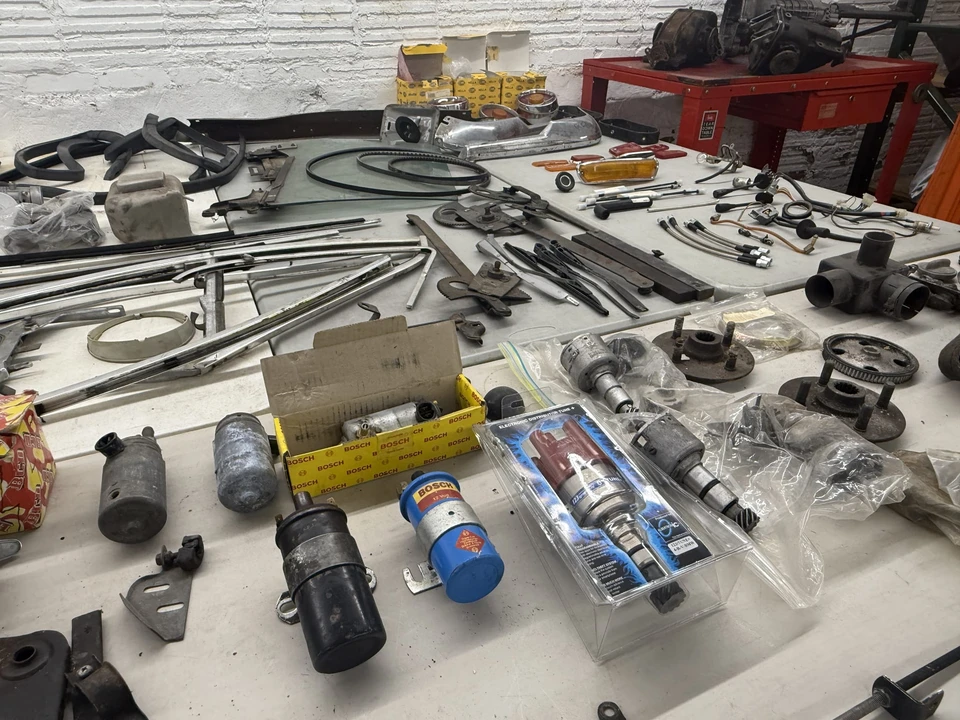 Parts & Memorabilia Mechanical Components - Image 28 of 31