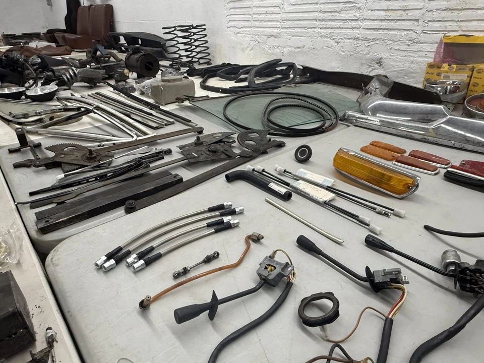 Parts & Memorabilia Mechanical Components - Image 14 of 31