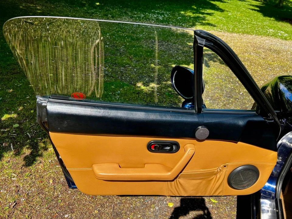 1996 Mazda NA MX-5 Miata - Image 16 of 21
