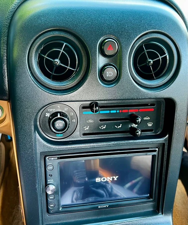 1996 Mazda NA MX-5 Miata - Image 8 of 21