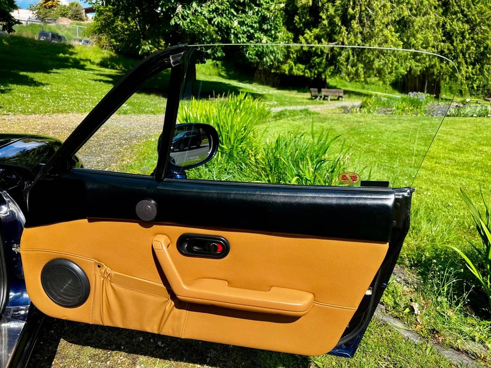 1996 Mazda NA MX-5 Miata - Image 17 of 21