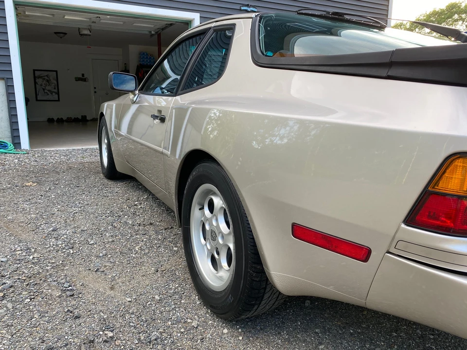 1986 Porsche 944 - Image 26 of 30