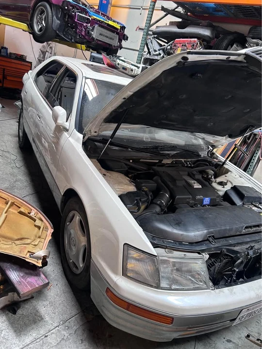 1995 Parts & Memorabilia Engines - Image 2 of 10