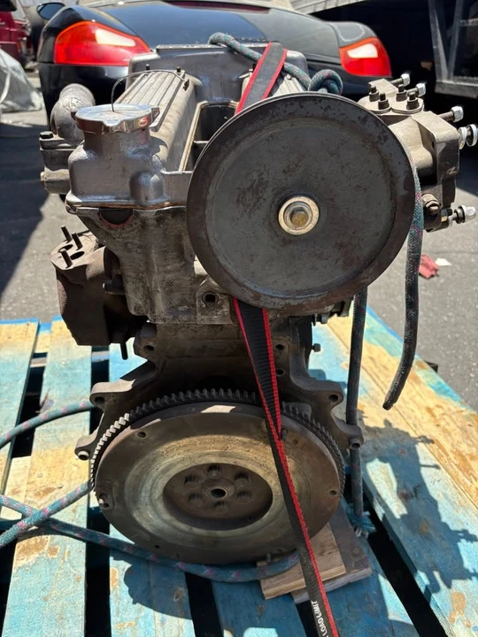 Parts & Memorabilia Engines - Image 4 of 10