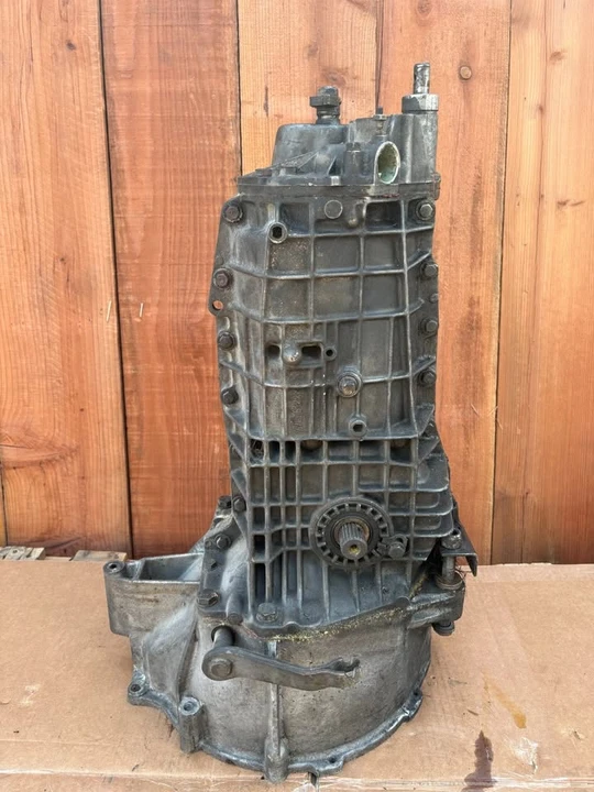 Parts & Memorabilia Engines - Image 10 of 10