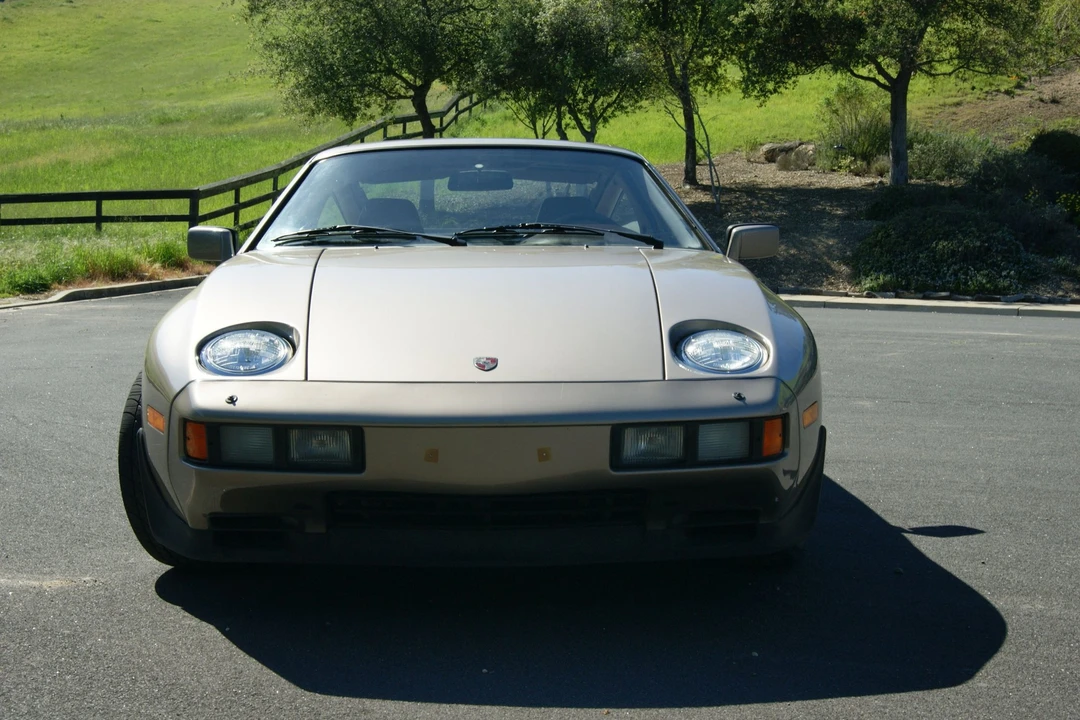 1983 Porsche 928 S - Image 2 of 16