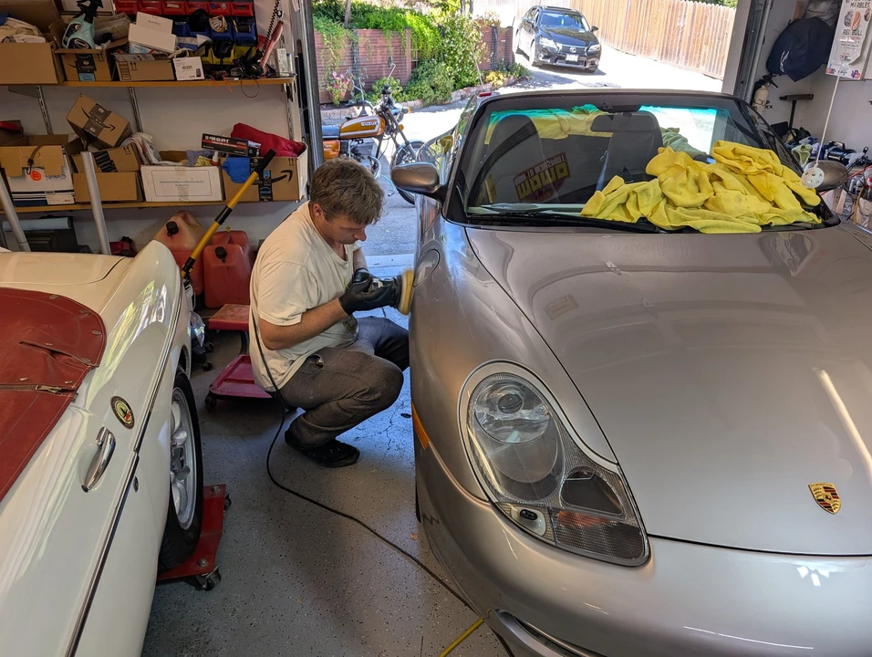 2001 Porsche 996 Carrera - Image 13 of 29
