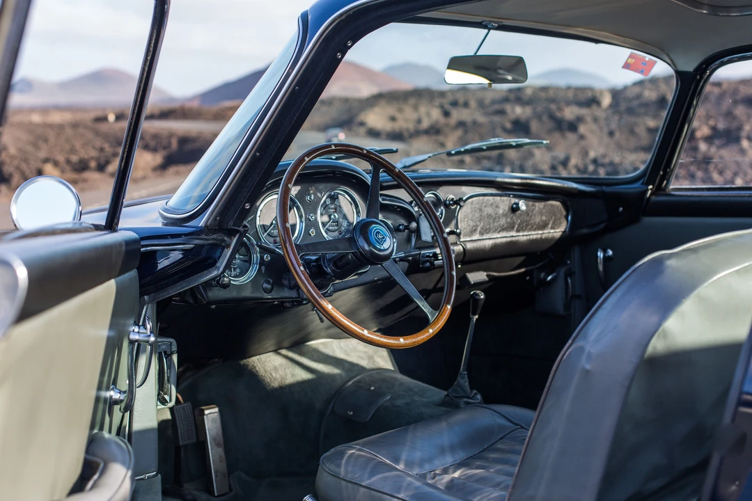 Aston Martin DB4 - Image 8 of 30