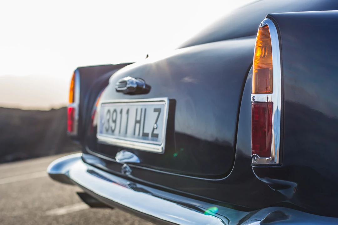 Aston Martin DB4 - Image 21 of 30
