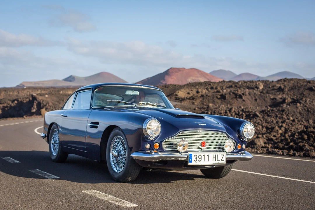 Aston Martin DB4 - Image 5 of 30