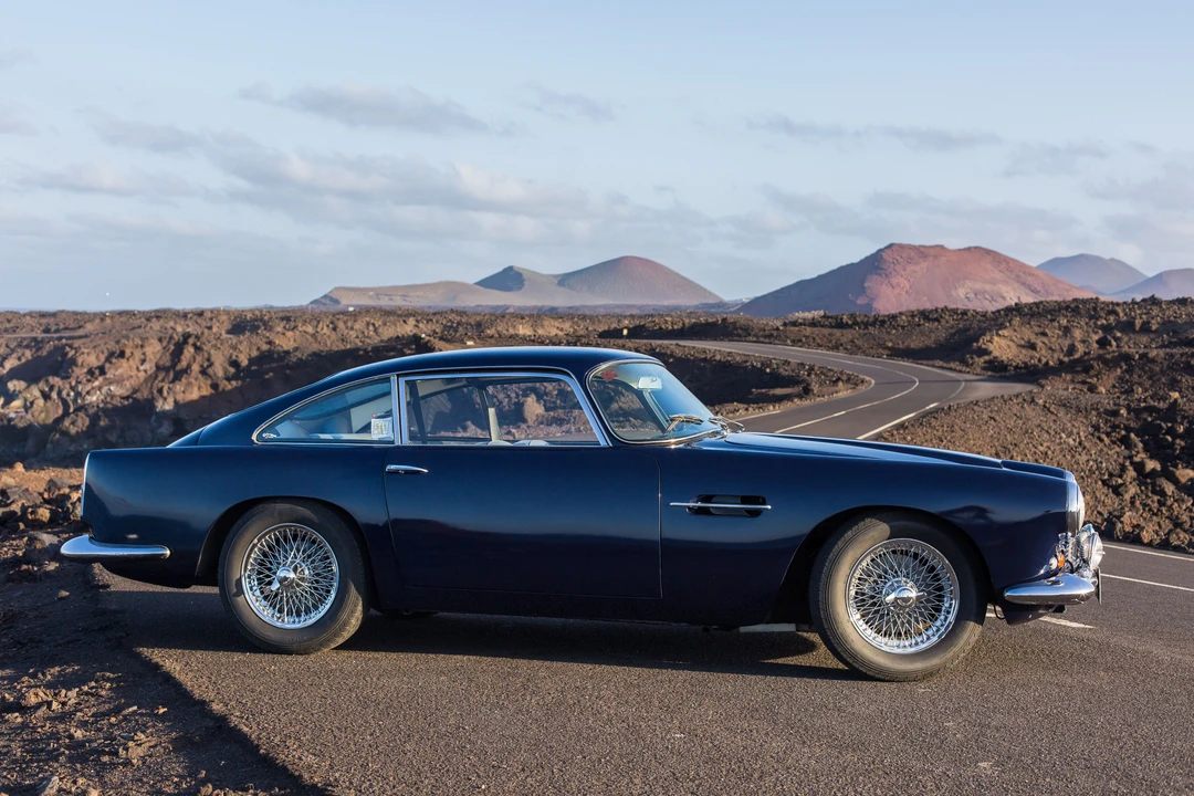 Aston Martin DB4 - Image 6 of 30