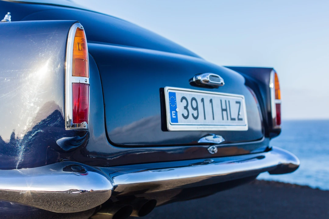 Aston Martin DB4 - Image 22 of 30