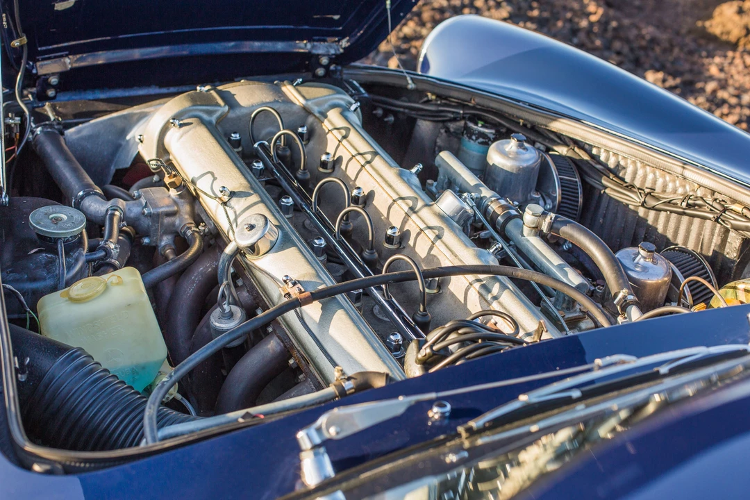 Aston Martin DB4 - Image 17 of 30