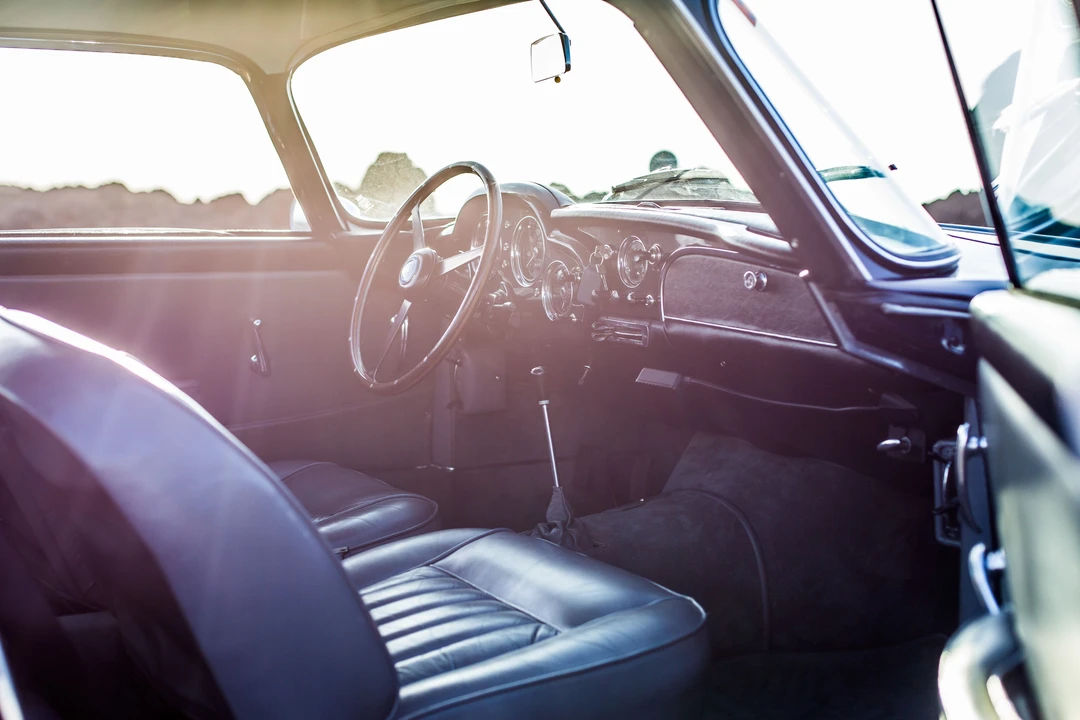 Aston Martin DB4 - Image 10 of 30